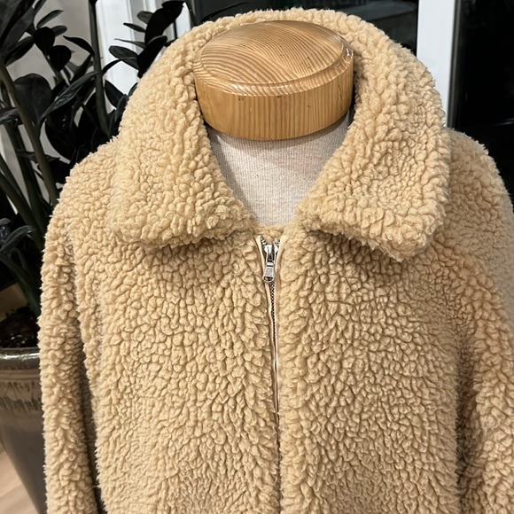 GUC I.AM.GIA Sherpa Pixie Coat - Picture 2 of 16